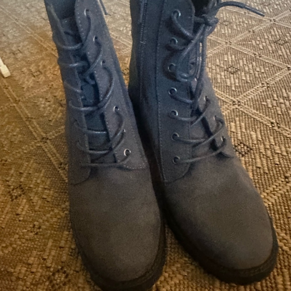 Market & Spruce Grey Ankle Boots - Size 7